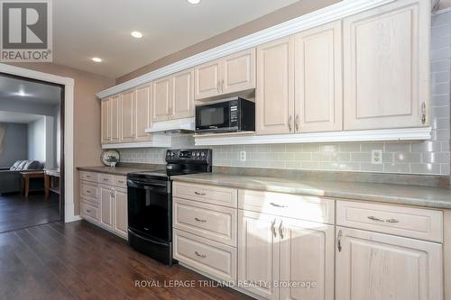 26 Meda Street, St. Thomas, ON - Indoor Photo Showing Kitchen