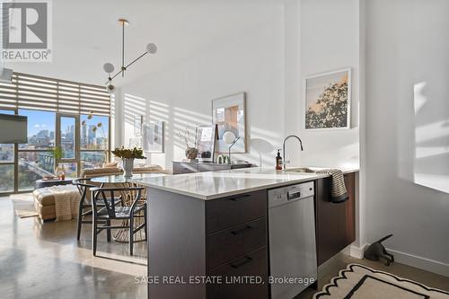 308 - 625 Queen Street E, Toronto, ON - Indoor Photo Showing Kitchen