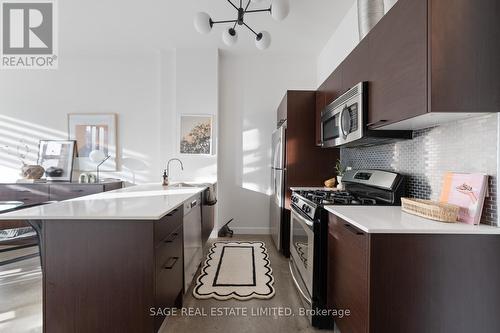 308 - 625 Queen Street E, Toronto, ON - Indoor Photo Showing Kitchen