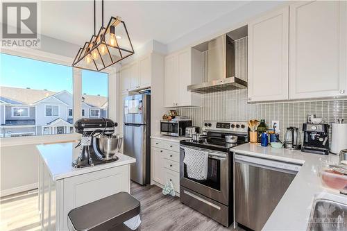 247 Atima Circle, Ottawa, ON - Indoor Photo Showing Kitchen With Stainless Steel Kitchen