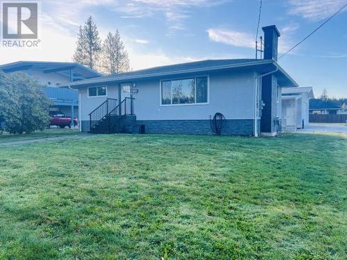 7334 Field Street, Powell River, BC - Outdoor