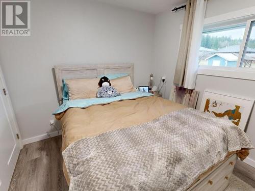 7334 Field Street, Powell River, BC - Indoor Photo Showing Bedroom