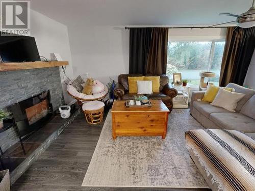 7334 Field Street, Powell River, BC - Indoor Photo Showing Living Room With Fireplace