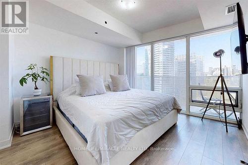 3103 - 88 Harbour Street, Toronto, ON - Indoor Photo Showing Bedroom