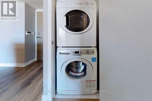 3103 - 88 Harbour Street, Toronto, ON - Indoor Photo Showing Laundry Room