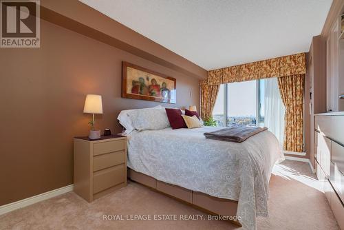 878 - 1 Greystone Walk Drive, Toronto, ON - Indoor Photo Showing Bedroom