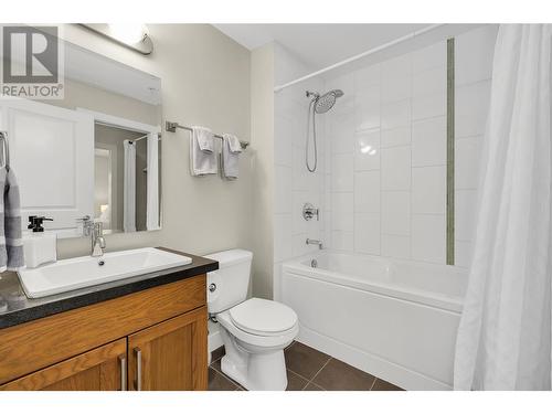 3211 Skyview Lane Unit# 312, West Kelowna, BC - Indoor Photo Showing Bathroom