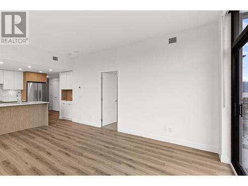 1488 Bertram Street Unit# 3010, Kelowna, BC - Indoor Photo Showing Kitchen