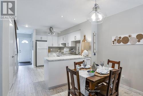 Unit 16 - 2 Paradise Boulevard, Ramara, ON - Indoor Photo Showing Dining Room