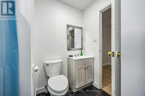 26 - 200 St Clair Boulevard, St. Clair, ON - Indoor Photo Showing Bathroom