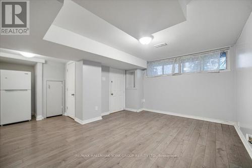 25 Windhill Crescent, Toronto, ON - Indoor Photo Showing Other Room