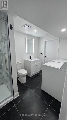 #A - 32 Hackett Street, Hunt Club - Windsor Park Village And Area, ON - Indoor Photo Showing Bathroom