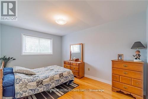 Upper - 5061 Pettit Avenue, Niagara Falls, ON - Indoor Photo Showing Bedroom