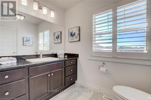 86 - 1850 Beaverbrook Avenue, London, ON - Indoor Photo Showing Bathroom