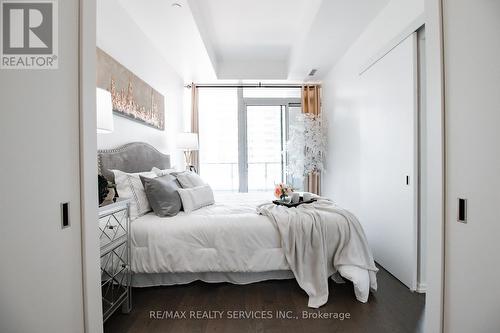 1009 - 5 Soudan Avenue, Toronto, ON - Indoor Photo Showing Bedroom