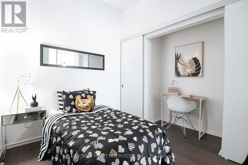 1009 - 5 Soudan Avenue, Toronto, ON - Indoor Photo Showing Bedroom