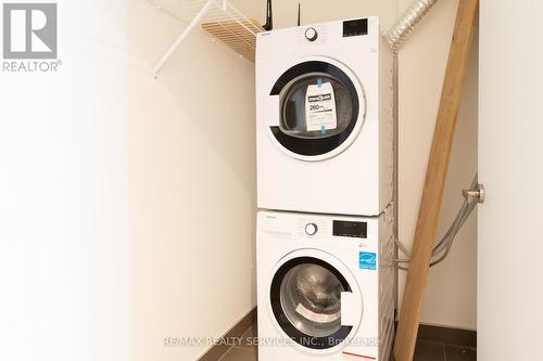 1009 - 5 Soudan Avenue, Toronto, ON - Indoor Photo Showing Laundry Room