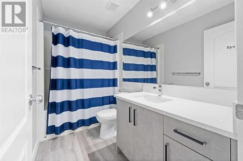 238 Lakeview Inlet, Chestermere, AB - Indoor Photo Showing Bathroom