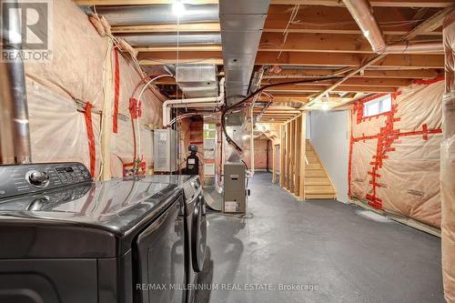 47 Jonas Millway, Whitchurch-Stouffville, ON - Indoor Photo Showing Laundry Room