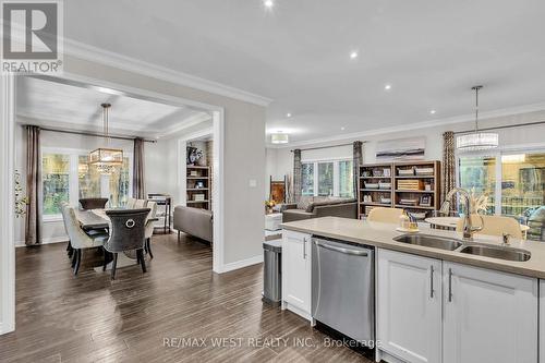 21 Scotia Road, Georgina, ON - Indoor Photo Showing Kitchen With Double Sink With Upgraded Kitchen