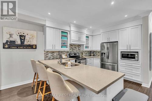 21 Scotia Road, Georgina, ON - Indoor Photo Showing Kitchen With Upgraded Kitchen