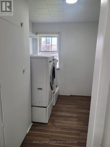 328 Little Avenue, Barrie, ON - Indoor Photo Showing Laundry Room