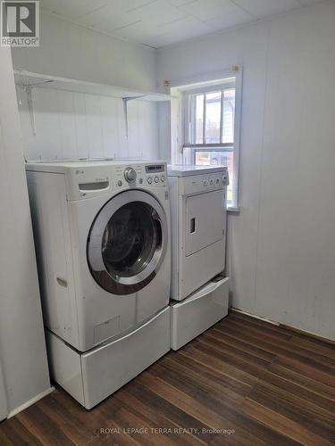 328 Little Avenue, Barrie, ON - Indoor Photo Showing Laundry Room