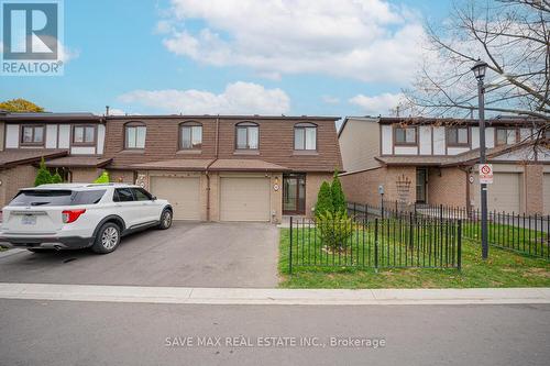 45 Greenwich Circle, Brampton, ON - Outdoor With Facade