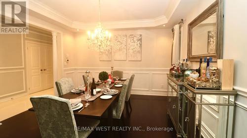 418 Hidden Trail Circle S, Oakville, ON - Indoor Photo Showing Dining Room