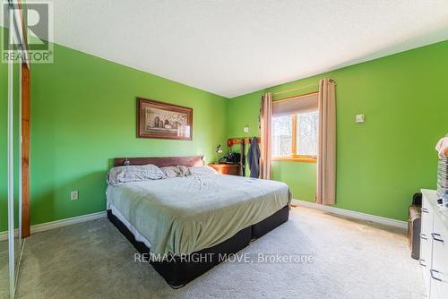 2697 Aspdin Road, Huntsville, ON - Indoor Photo Showing Bedroom