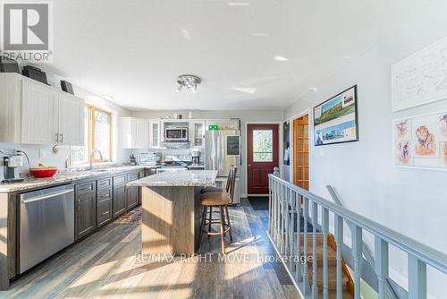 2697 Aspdin Road, Huntsville, ON - Indoor Photo Showing Kitchen