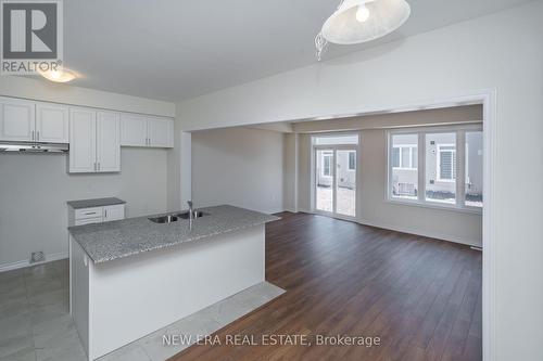 114 Player Drive, Erin, ON - Indoor Photo Showing Kitchen With Double Sink