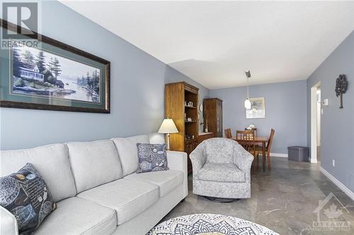 64 Dunham Street, Carleton Place, ON - Indoor Photo Showing Living Room