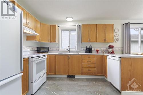 64 Dunham Street, Carleton Place, ON - Indoor Photo Showing Kitchen