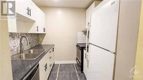 2609 Baseline Road, Ottawa, ON - Indoor Photo Showing Kitchen With Double Sink