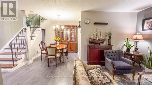 2609 Baseline Road, Ottawa, ON - Indoor Photo Showing Living Room