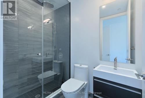 4403 - 39 Roehampton Avenue, Toronto, ON - Indoor Photo Showing Bathroom