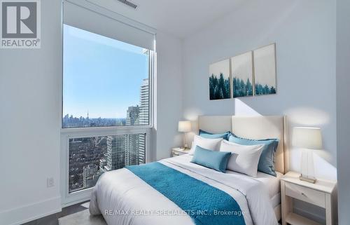 4403 - 39 Roehampton Avenue, Toronto, ON - Indoor Photo Showing Bedroom