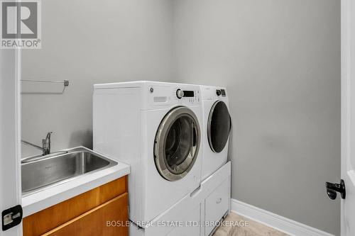 Th 11 - 678 Line 2 Road, Niagara-On-The-Lake (108 - Virgil), ON - Indoor Photo Showing Laundry Room