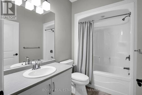 Th 11 - 678 Line 2 Road, Niagara-On-The-Lake (108 - Virgil), ON - Indoor Photo Showing Bathroom