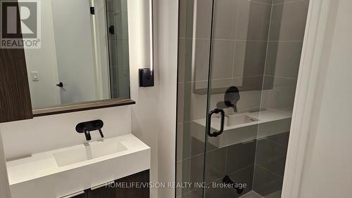 1607 - 127 Broadway Avenue, Toronto, ON - Indoor Photo Showing Bathroom