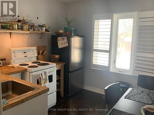 59 Edinborough Crt, Toronto, ON - Indoor Photo Showing Kitchen