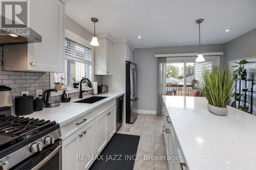 34 Cortland Way, Brighton, ON - Indoor Photo Showing Kitchen With Upgraded Kitchen