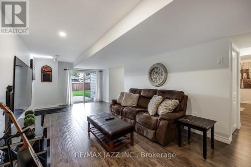 34 Cortland Way, Brighton, ON - Indoor Photo Showing Living Room