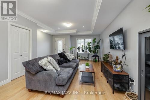 34 Cortland Way, Brighton, ON - Indoor Photo Showing Living Room