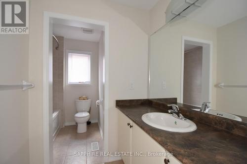 31 Cheevers Road, Brantford, ON - Indoor Photo Showing Bathroom