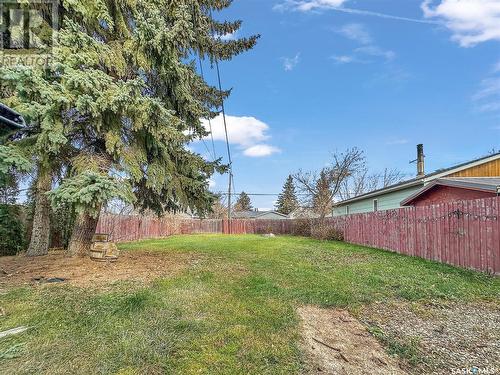 318 4Th Avenue W, Melville, SK - Outdoor