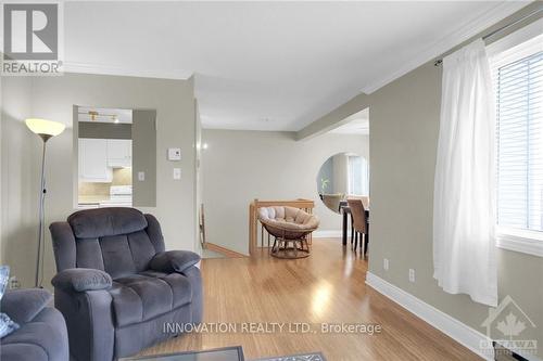 5 - 1 Stonebank Crescent, Ottawa, ON - Indoor Photo Showing Living Room