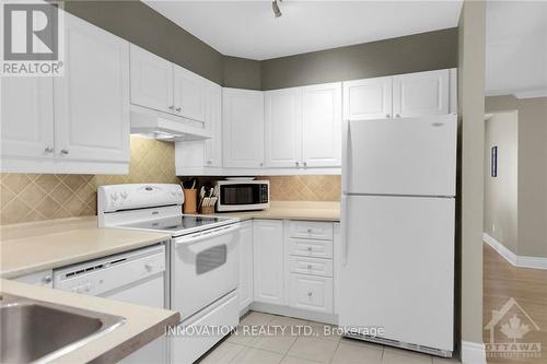 5 - 1 Stonebank Crescent, Ottawa, ON - Indoor Photo Showing Kitchen