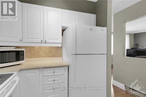 5 - 1 Stonebank Crescent, Ottawa, ON - Indoor Photo Showing Kitchen